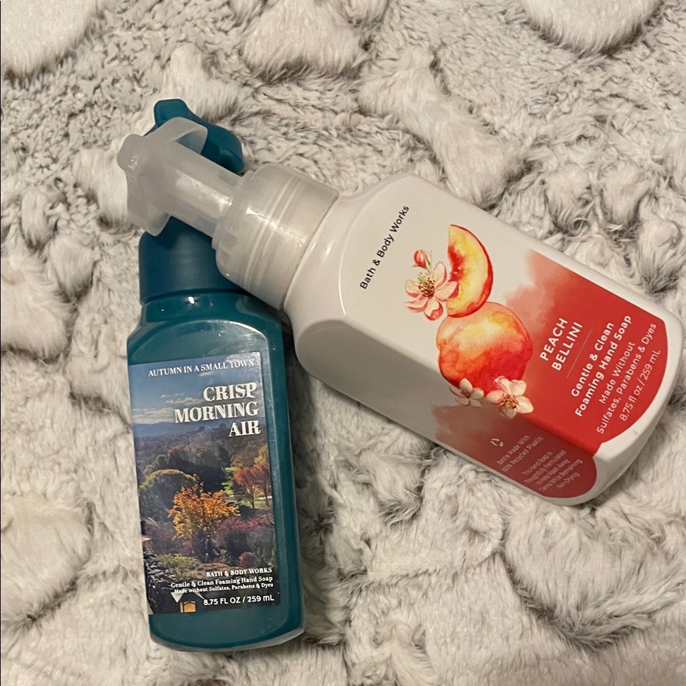 🍑 2/$25 1/$15 Bath & Body Works Crisp Morning Air & Peach Bellini Hand Soap Duo